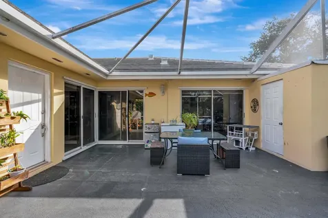 4904 Lake Catherine Drive Palm Beach Gardens FL 33403