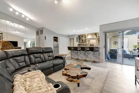 4904 Lake Catherine Drive Palm Beach Gardens FL 33403