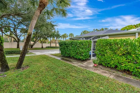 4904 Lake Catherine Drive Palm Beach Gardens FL 33403