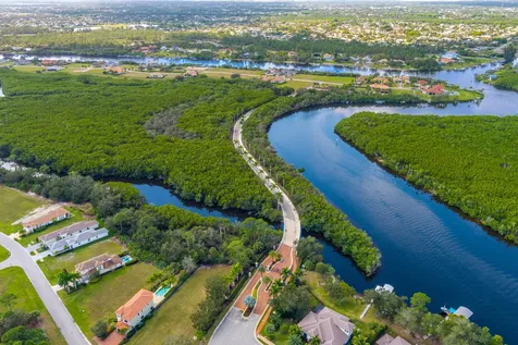 183 SE Via Terra Bella Port Saint Lucie FL 34952