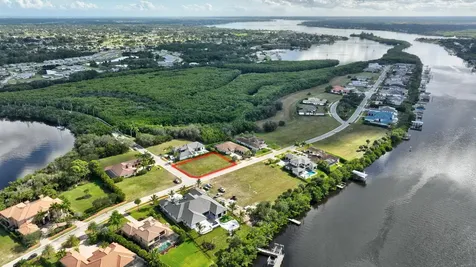 183 SE Via Terra Bella Port Saint Lucie FL 34952