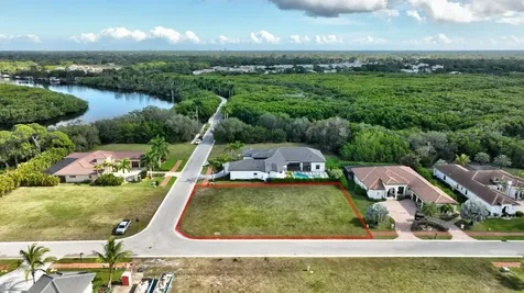 183 SE Via Terra Bella Port Saint Lucie FL 34952