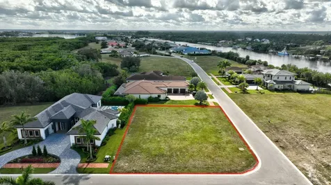 183 SE Via Terra Bella Port Saint Lucie FL 34952