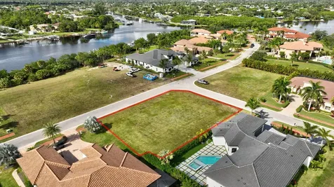 183 SE Via Terra Bella Port Saint Lucie FL 34952