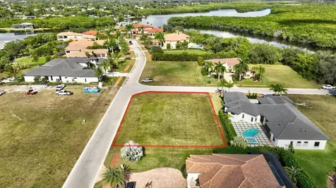 183 SE Via Terra Bella Port Saint Lucie FL 34952