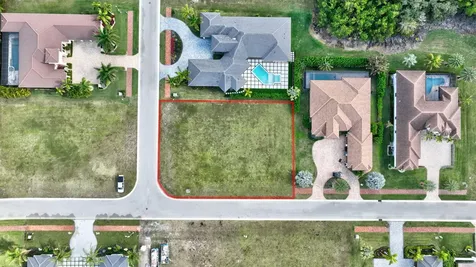 183 SE Via Terra Bella Port Saint Lucie FL 34952