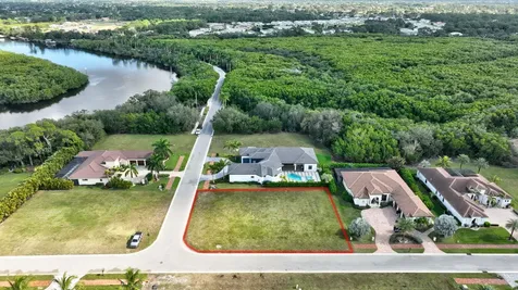 183 SE Via Terra Bella Port Saint Lucie FL 34952