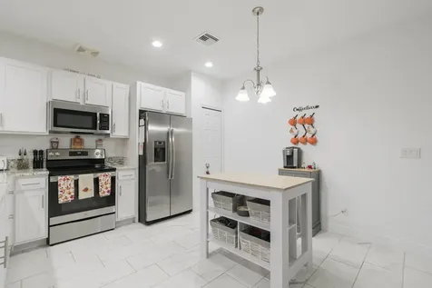 696 Ne Waters Edge Lane Port Saint Lucie FL 34983