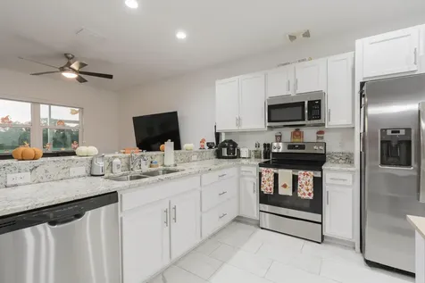 696 Ne Waters Edge Lane Port Saint Lucie FL 34983