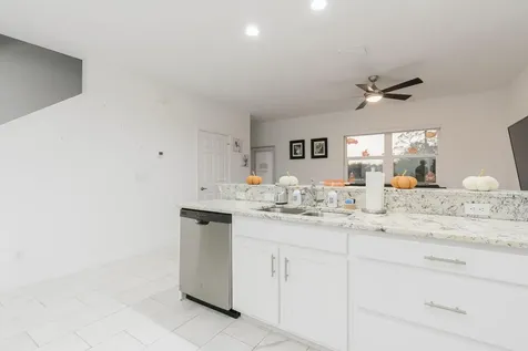 696 Ne Waters Edge Lane Port Saint Lucie FL 34983