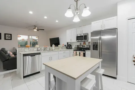 696 Ne Waters Edge Lane Port Saint Lucie FL 34983