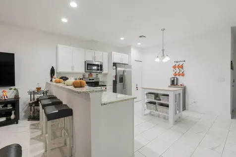 696 Ne Waters Edge Lane Port Saint Lucie FL 34983