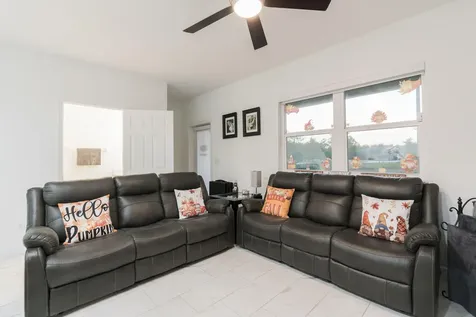 696 Ne Waters Edge Lane Port Saint Lucie FL 34983