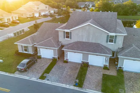 696 Ne Waters Edge Lane Port Saint Lucie FL 34983