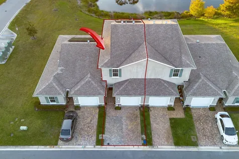 696 Ne Waters Edge Lane Port Saint Lucie FL 34983