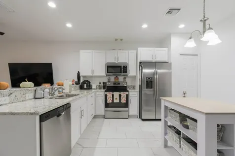 696 Ne Waters Edge Lane Port Saint Lucie FL 34983