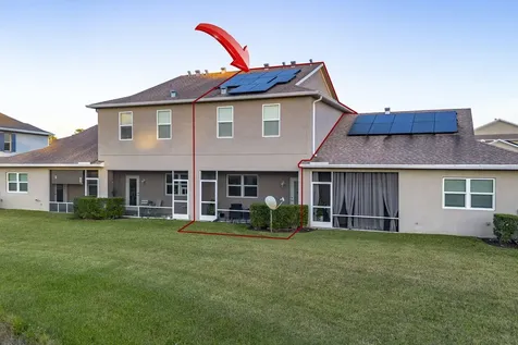 696 Ne Waters Edge Lane Port Saint Lucie FL 34983