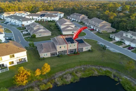 696 Ne Waters Edge Lane Port Saint Lucie FL 34983