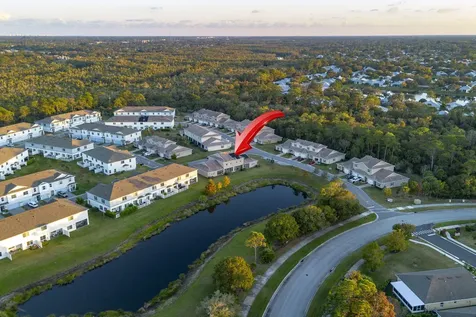 696 Ne Waters Edge Lane Port Saint Lucie FL 34983