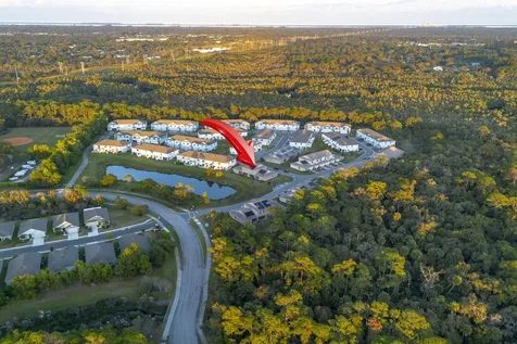 696 Ne Waters Edge Lane Port Saint Lucie FL 34983