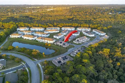 696 Ne Waters Edge Lane Port Saint Lucie FL 34983