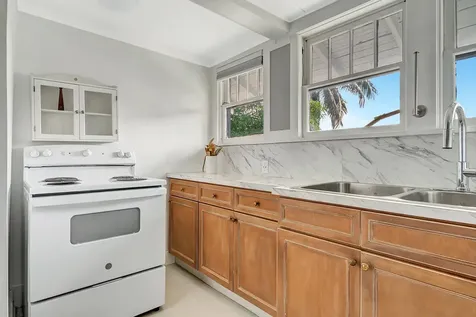 515 46th Street West Palm Beach FL 33407