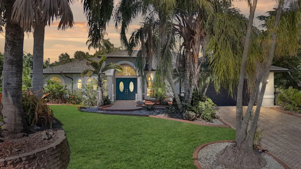 140 Sw Mark Court Port Saint Lucie FL 34953