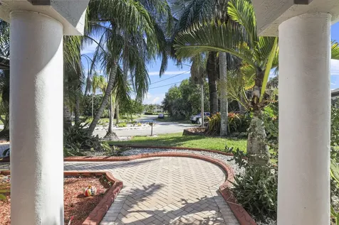 140 Sw Mark Court Port Saint Lucie FL 34953