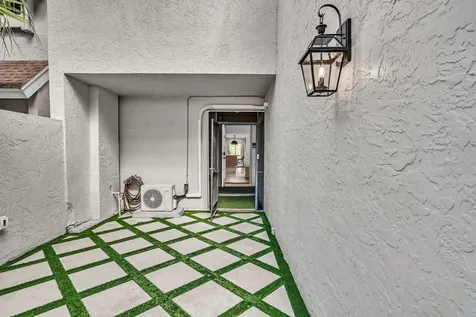 6565 Parkview Drive Boca Raton FL 33433