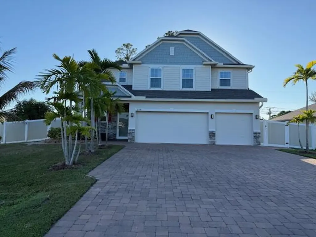 2300 Sw Abalon Circle Port Saint Lucie FL 34953