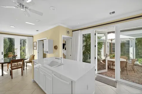 625 Riomar Drive Vero Beach FL 32963