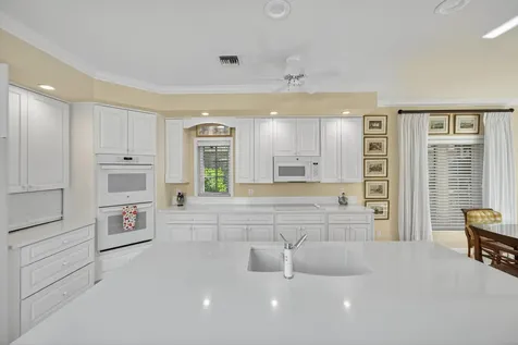 625 Riomar Drive Vero Beach FL 32963