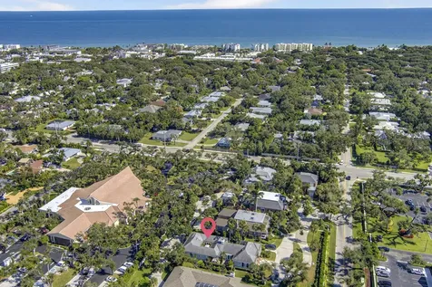 625 Riomar Drive Vero Beach FL 32963