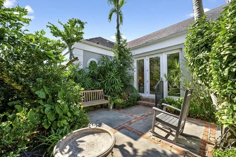 625 Riomar Drive Vero Beach FL 32963