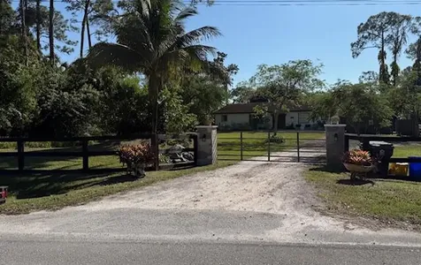 13706 44th Place West Palm Beach FL 33411