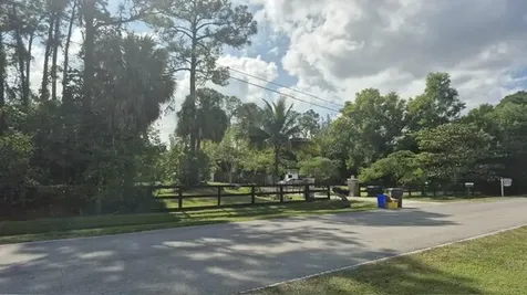 13706 44th Place West Palm Beach FL 33411