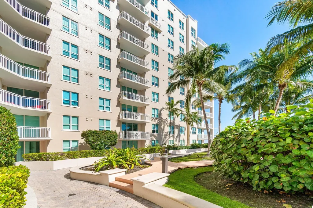 450 N Federal Highway Boynton Beach FL 33435