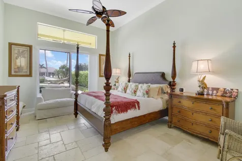 660 Sw Yacht Basin Way Stuart FL 34997