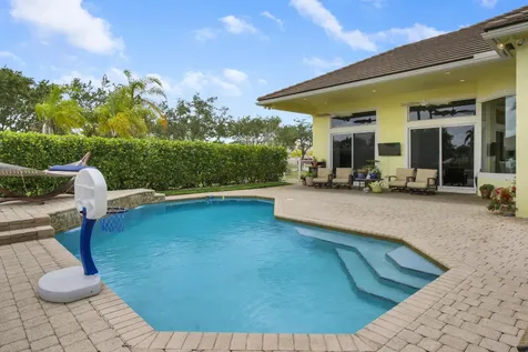 660 Sw Yacht Basin Way Stuart FL 34997