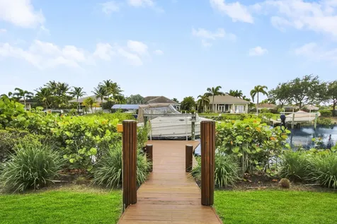660 Sw Yacht Basin Way Stuart FL 34997
