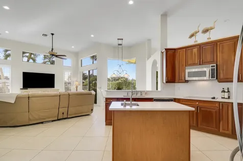 660 Sw Yacht Basin Way Stuart FL 34997
