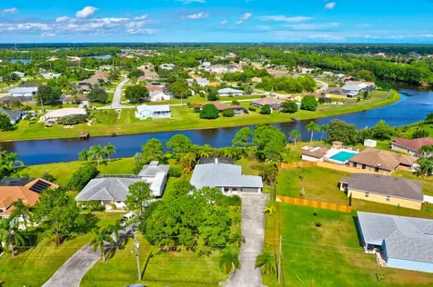 256 Sw Ridgecrest Drive Port Saint Lucie FL 34953