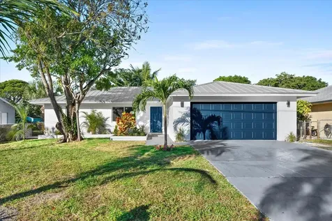 19052 Se Hillcrest Drive Tequesta FL 33469