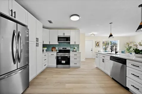 19052 Se Hillcrest Drive Tequesta FL 33469