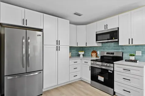 19052 Se Hillcrest Drive Tequesta FL 33469