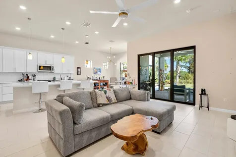 389 Se Filoli Drive Port Saint Lucie FL 34984