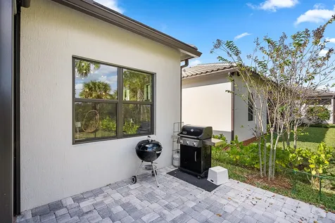 389 Se Filoli Drive Port Saint Lucie FL 34984