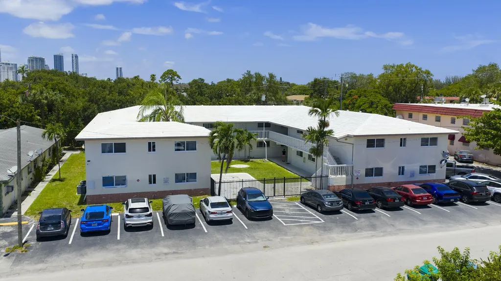 811 SE 16th Street Fort Lauderdale FL 33316