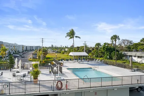 3040 Lake Shore Drive Riviera Beach FL 33404
