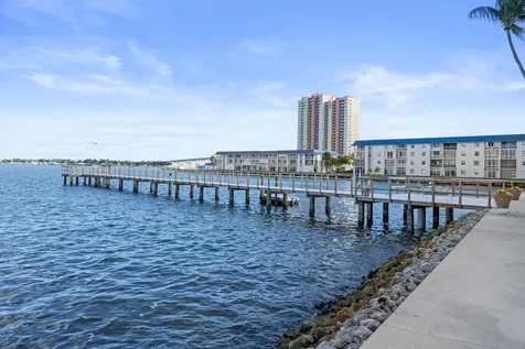 3040 Lake Shore Drive Riviera Beach FL 33404